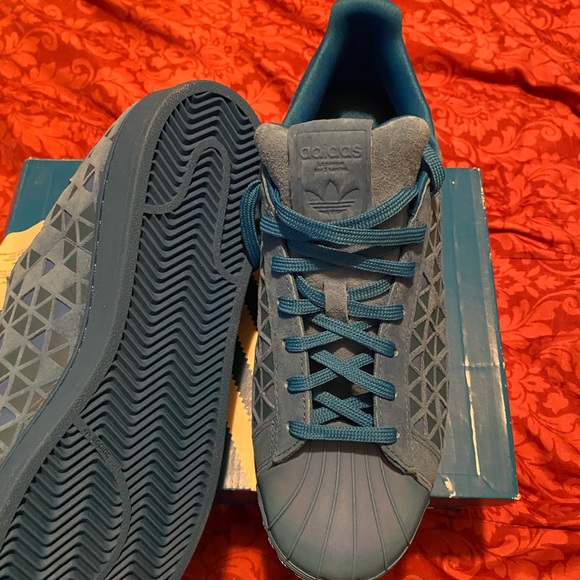 Adidas sneakers - Picture 3 of 3